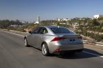 Lexus IS200t 2016 года (NA)